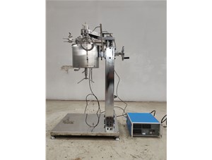 2L不锈钢手动升降翻转实验釜已完工发往衢州